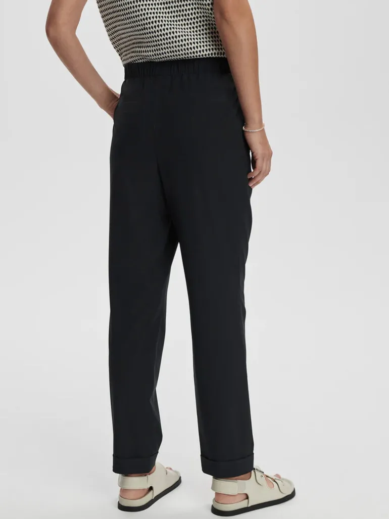 Alana Slim Tapered Cuff Pant 27 - Black