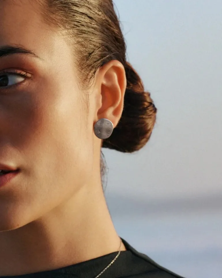 Flowy Studs Steel
