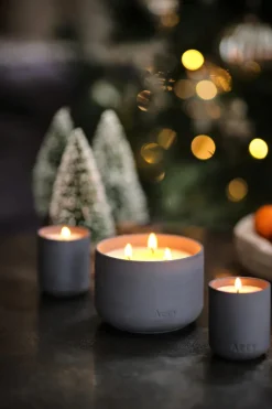 Indian Sandalwood Votive Candle - Pink Pepper, Raspberry, Tonka & Tobacco