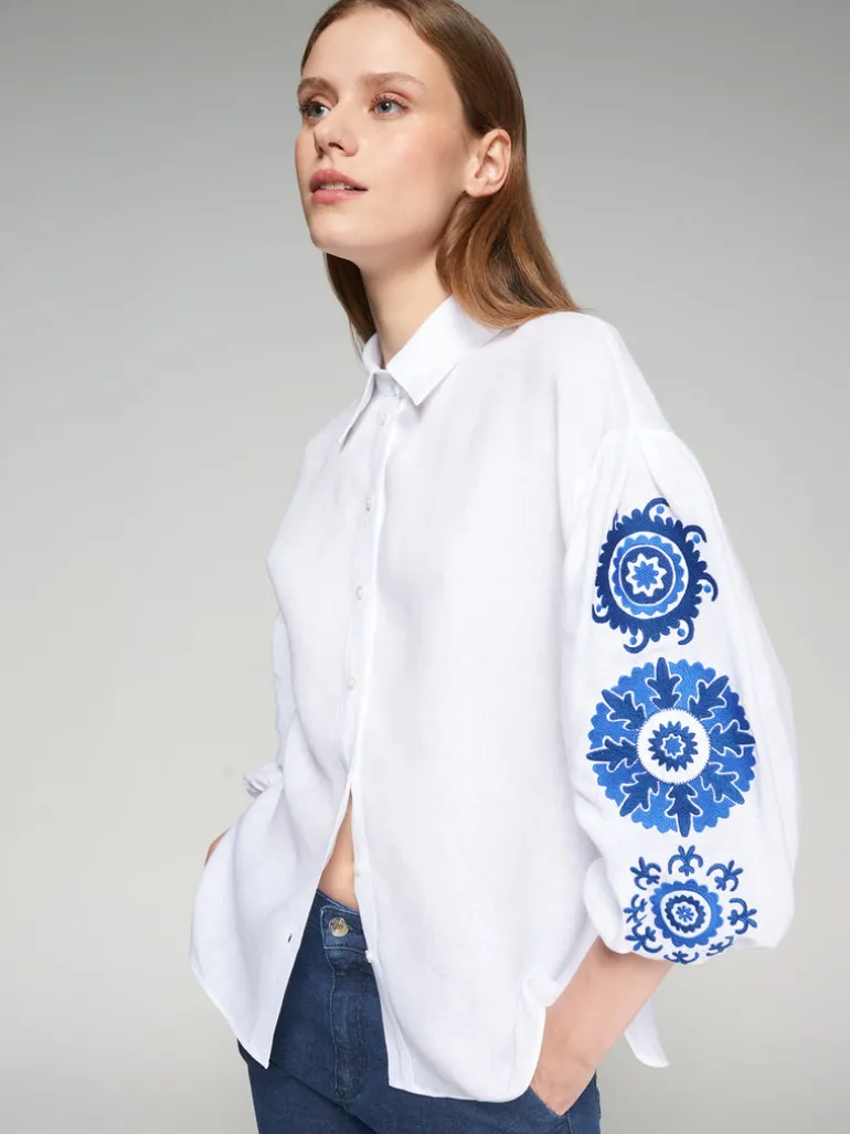 Manga Embroidery Blouse - White