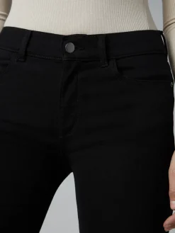 Mara Straight Ankle - Black Peached Raw