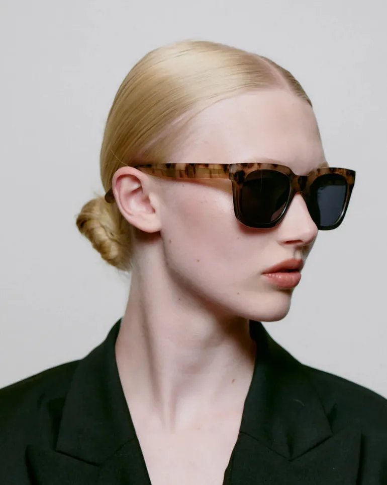 Nancy Sunglasses - Coquina / Grey Transparent