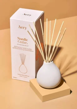 Nordic Reed Diffuser - Cedar, Cinnamon, Pepper & Bergamot