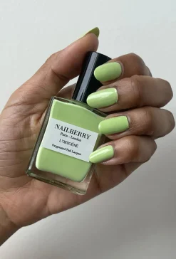 Pistachi-oh! Nail Varnish