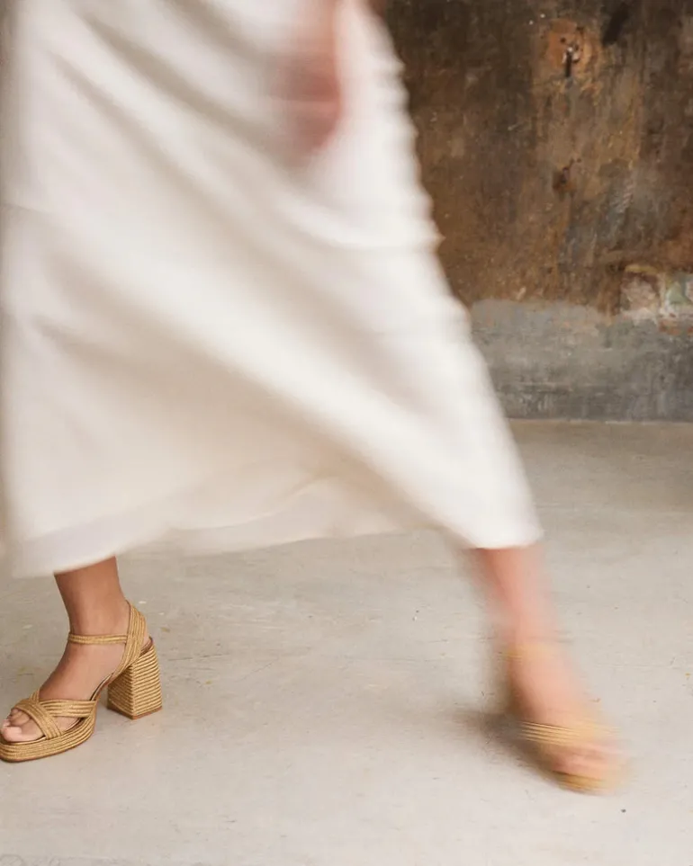Valle Metallic Sandal - Oro