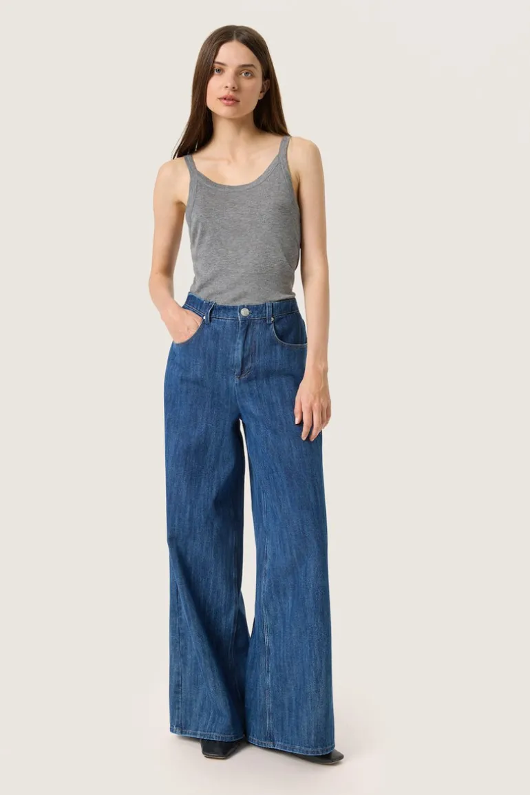 Zianna Jeans - Medium Blue Denim